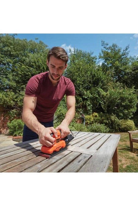 Шлифмашина BLACK&DECKER BEW220