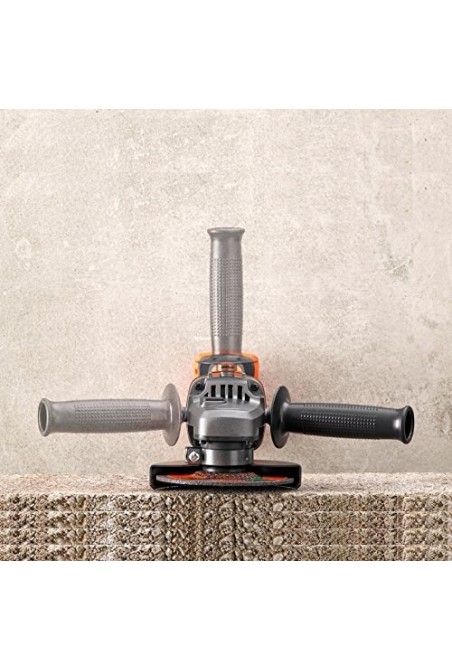Акумуляторна угловая шлифмашина BLACK&DECKER BCG720M1