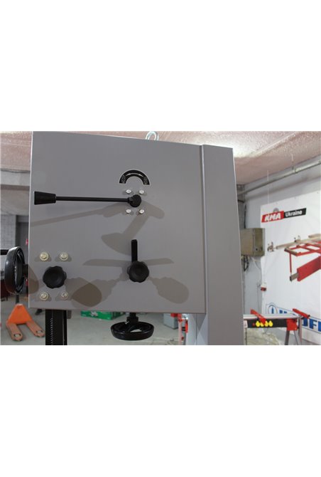 Стрічкова пилка (230 Вт) Holzmann HBS 470PROFI (HBS470PROFI_230V)