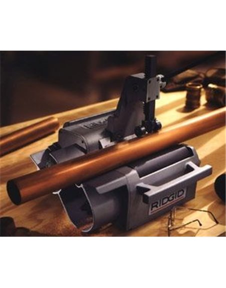 Труборез (станок для резки труб) RIDGID 122
