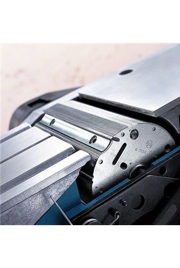 Рубанок BOSCH GHO 40-82 С (060159A760)